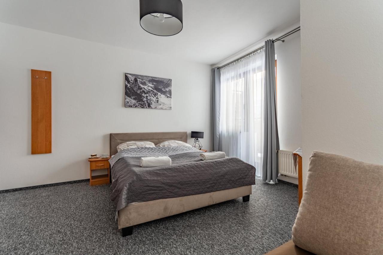 Villa 84 & Apartments Jacuzzi & Sauna Zakopane Buitenkant foto