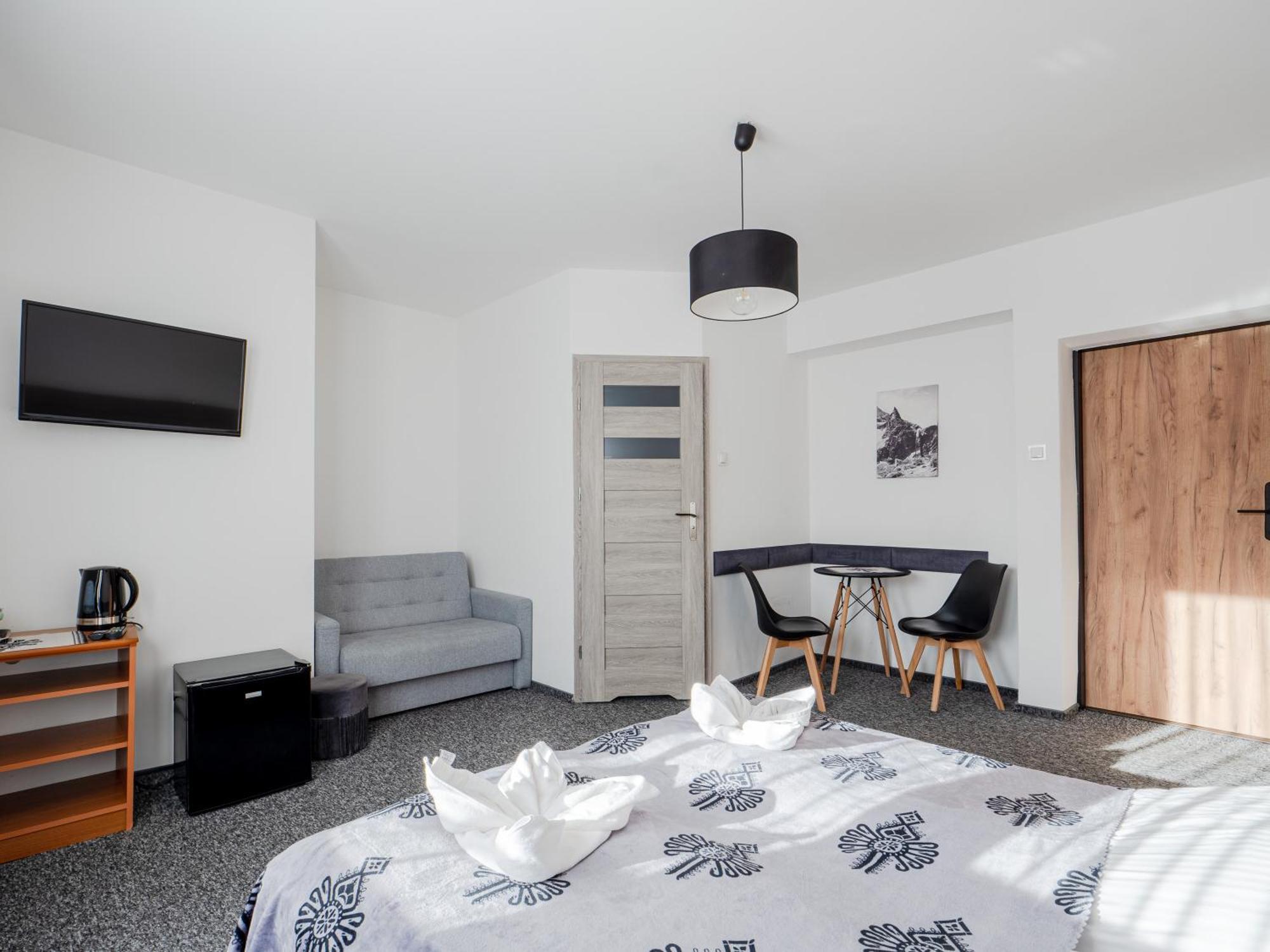 Villa 84 & Apartments Jacuzzi & Sauna Zakopane Buitenkant foto